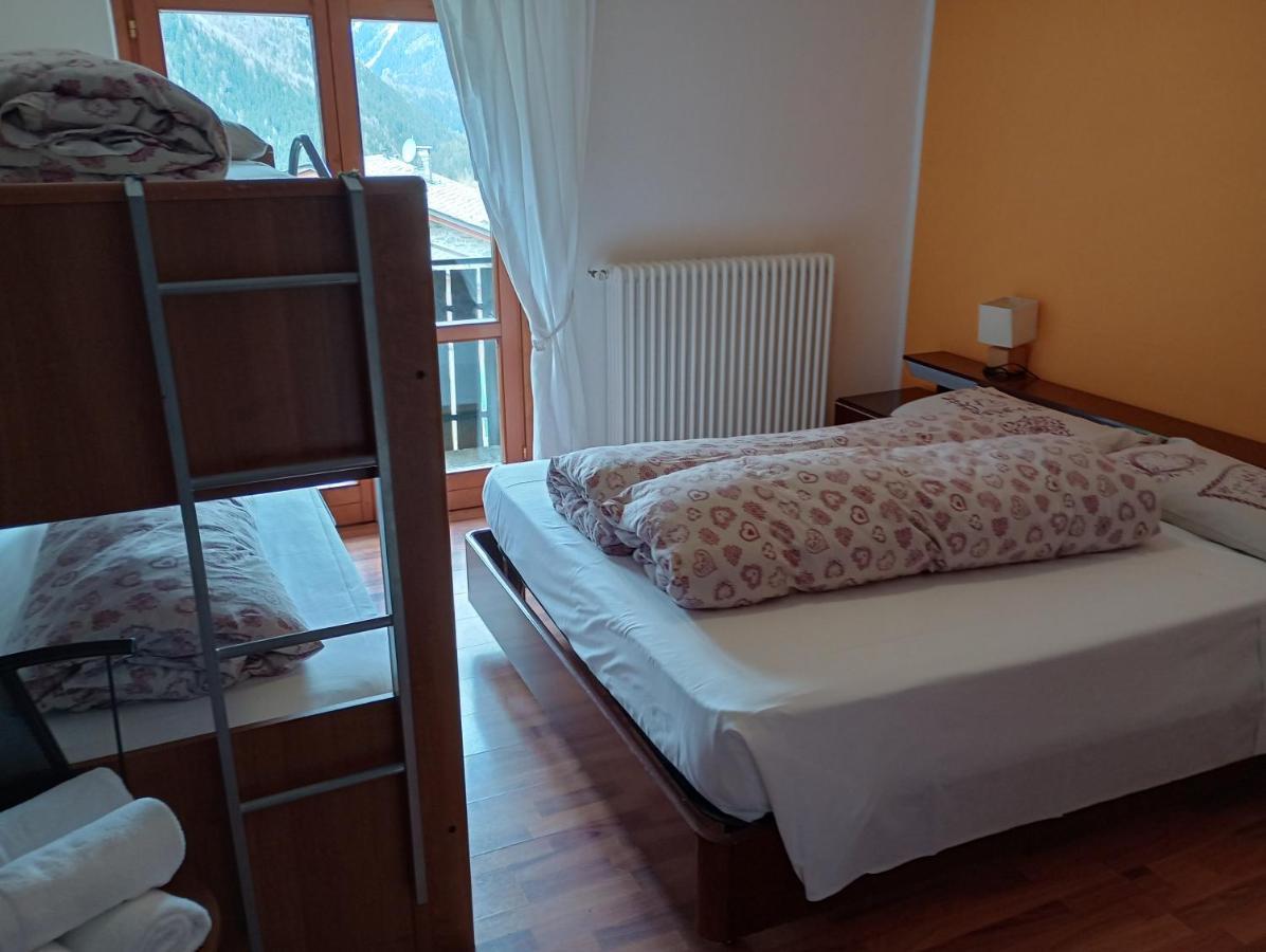 Hotel Sasso Nero Chiesa in Valmalenco Esterno foto