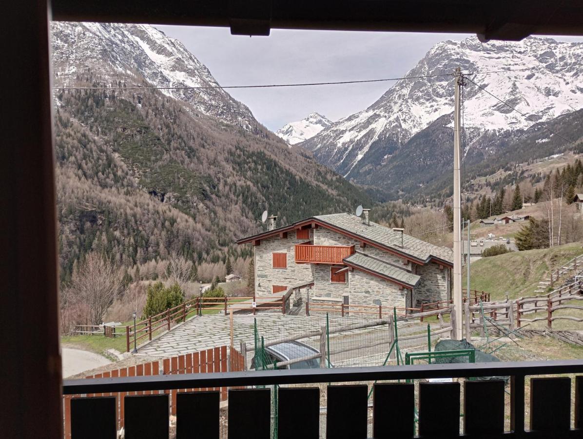 Hotel Sasso Nero Chiesa in Valmalenco Esterno foto