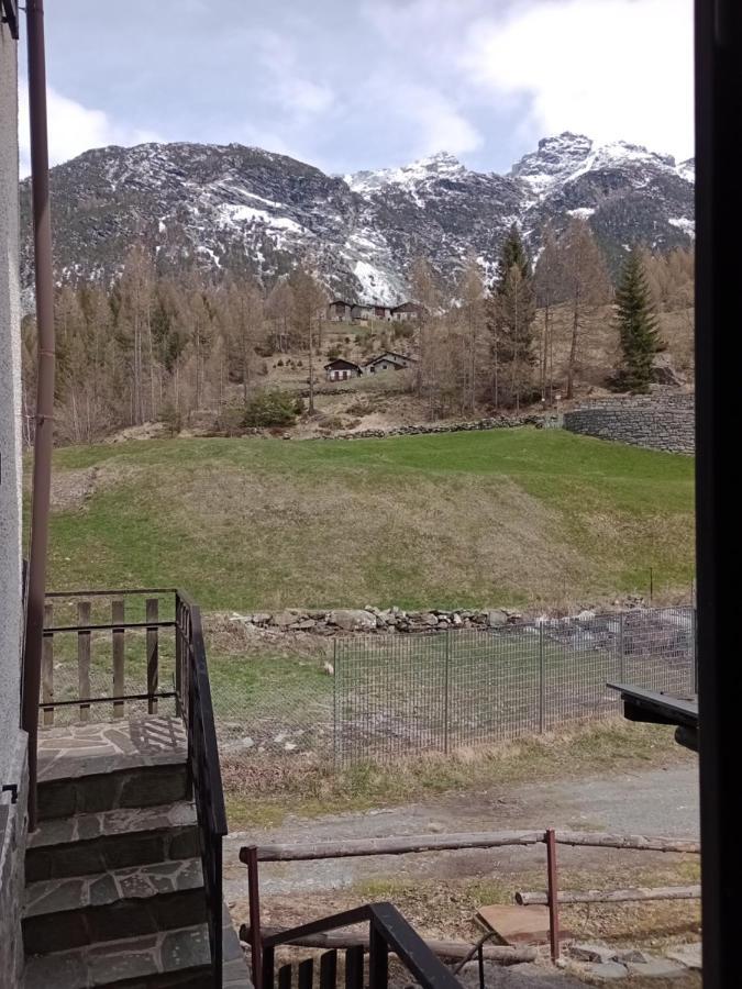 Hotel Sasso Nero Chiesa in Valmalenco Esterno foto