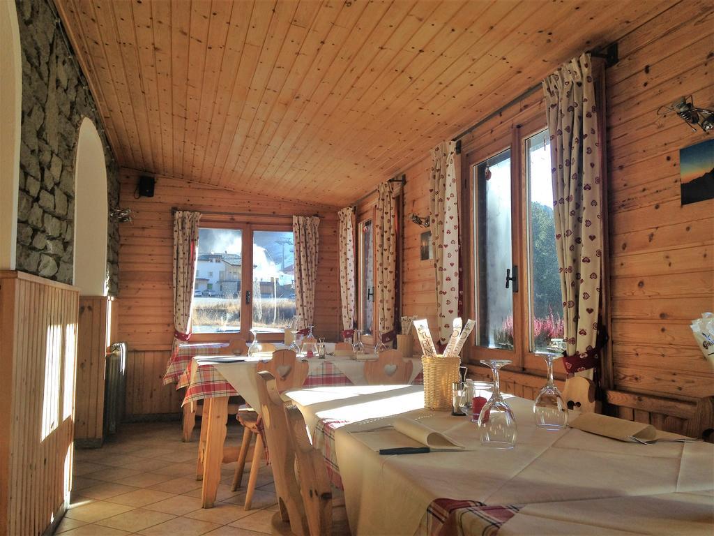 Hotel Sasso Nero Chiesa in Valmalenco Esterno foto