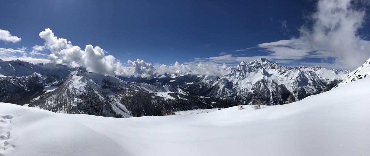 Hotel Sasso Nero Chiesa in Valmalenco Esterno foto
