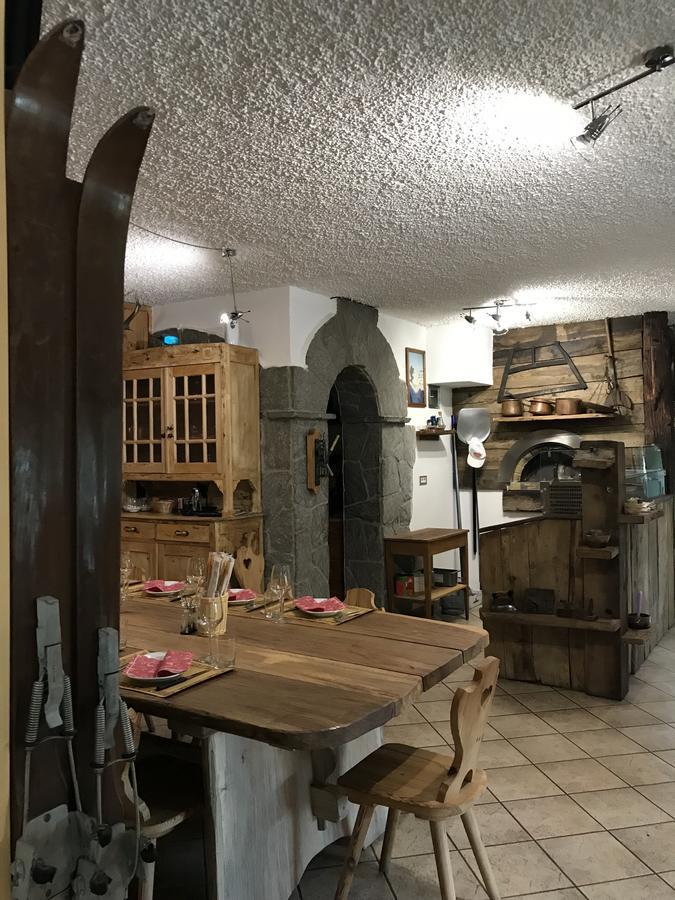 Hotel Sasso Nero Chiesa in Valmalenco Esterno foto