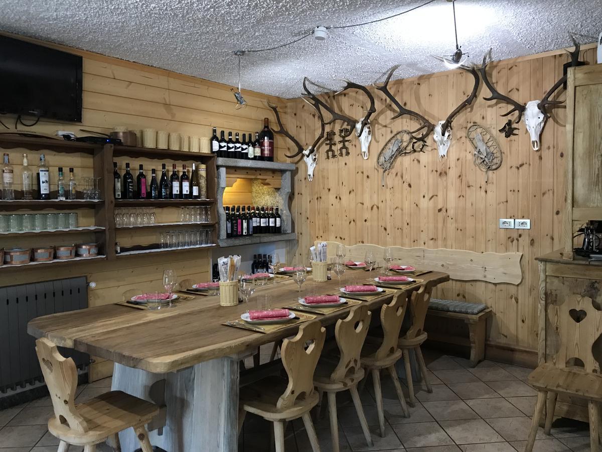 Hotel Sasso Nero Chiesa in Valmalenco Esterno foto