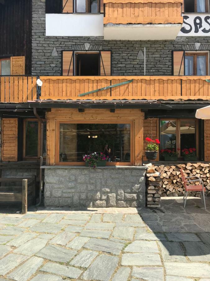 Hotel Sasso Nero Chiesa in Valmalenco Esterno foto